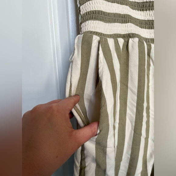 American Eagle striped romper with detachable straps size large item 06-28 - Picture 4 of 10